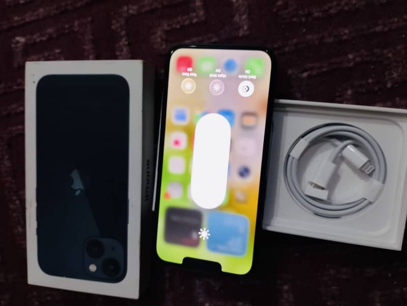 Apple iPhone 13 3