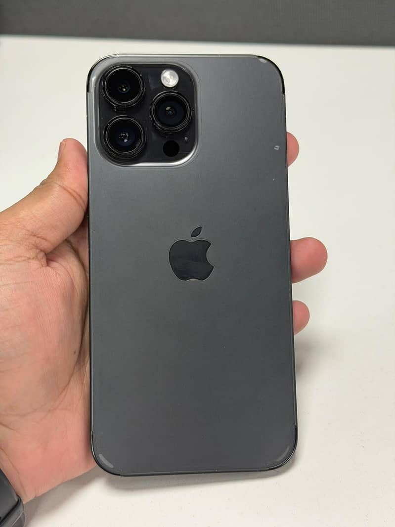 Apple iPhone 14 Pro Max 1