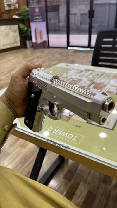 Metal M92 Beretta-Style Replica – Premium Heavy Metal Display Piece