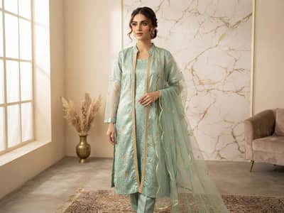 ready to wear dresses available for women