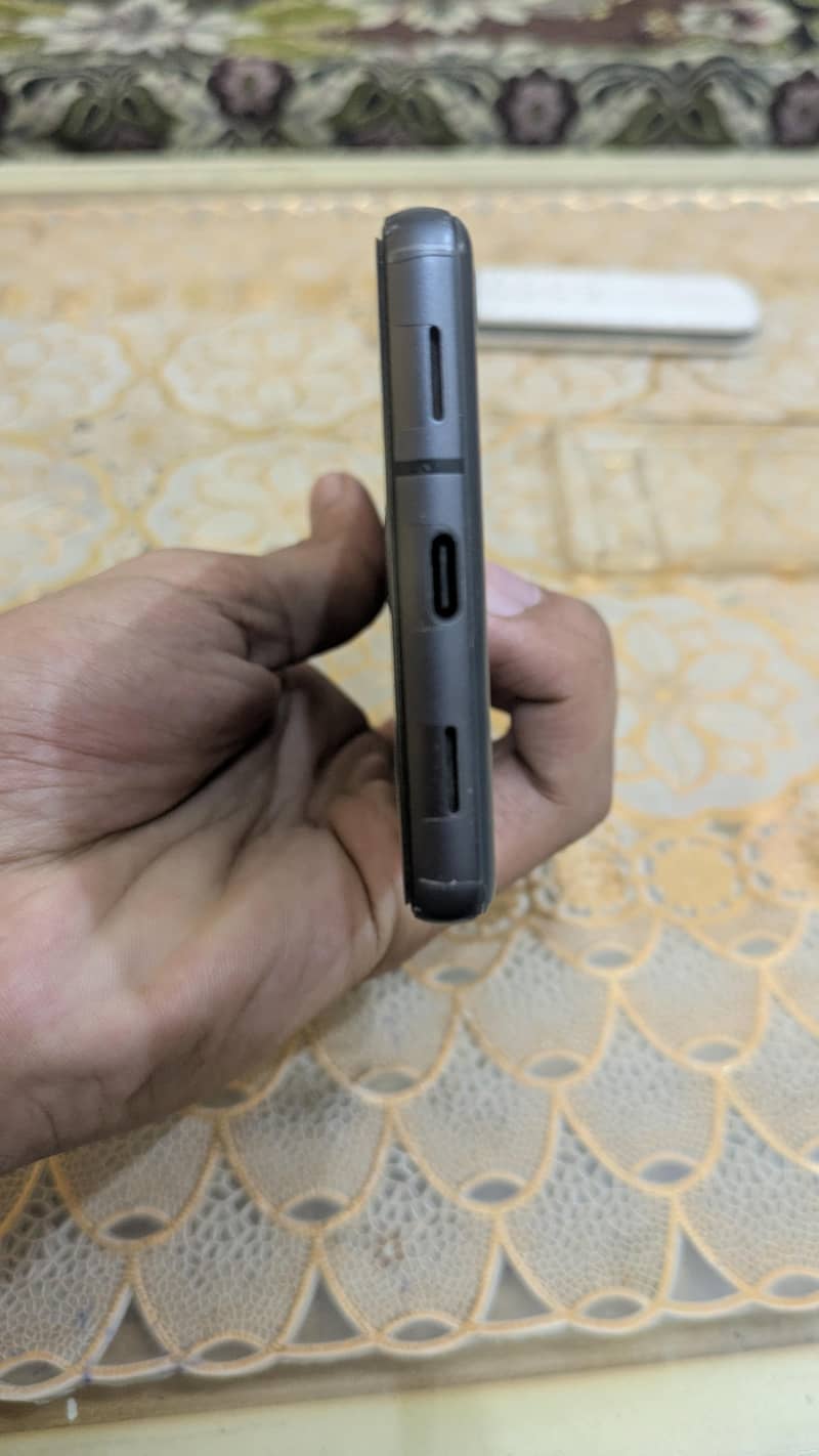 Google Pixel 7a 5