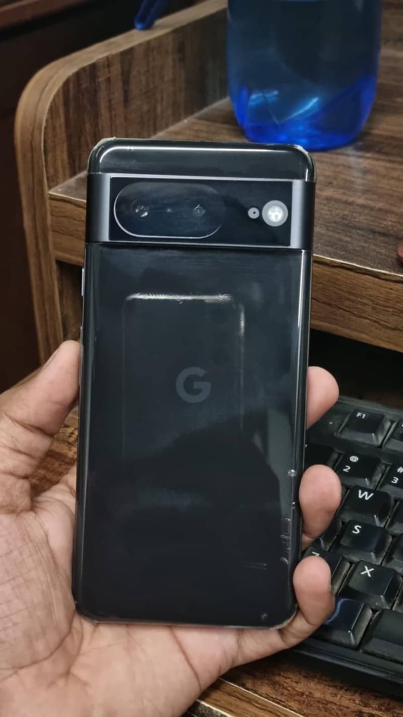 Google Pixel 8 1