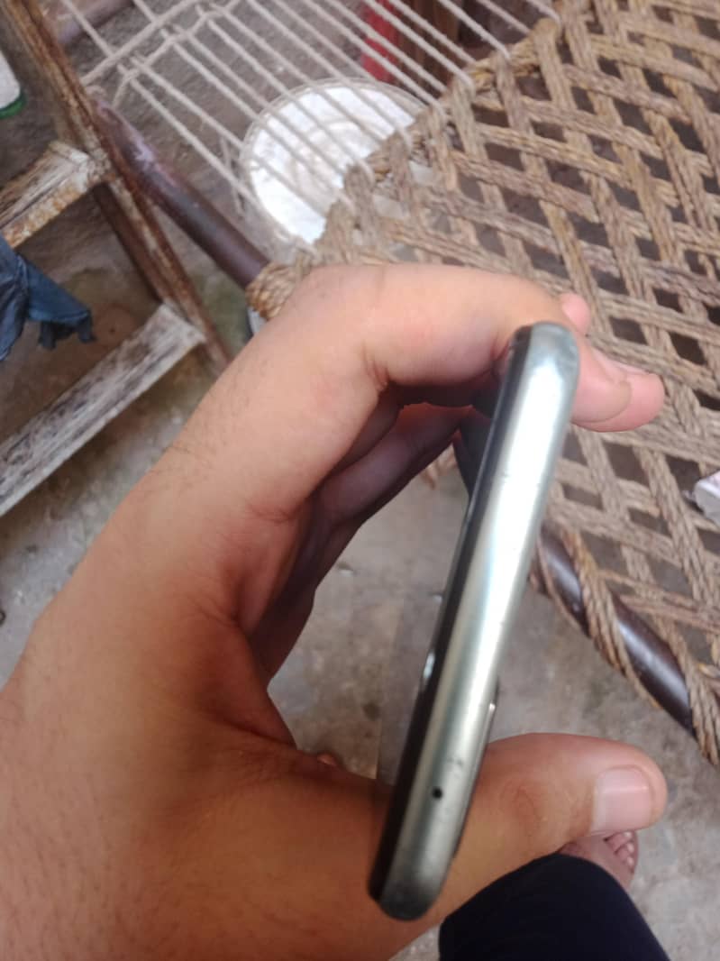 OPPO A76 5