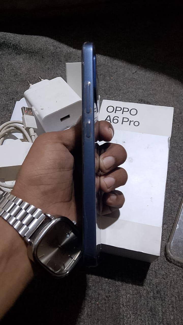 OPPO A6 pro 4