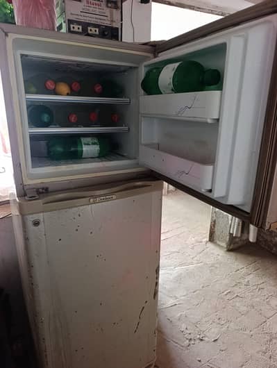 Dowlance Refrigerator