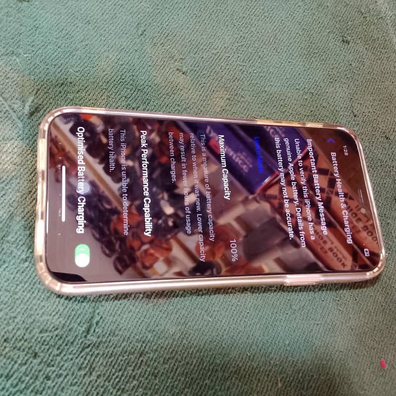 Apple iPhone 11 7