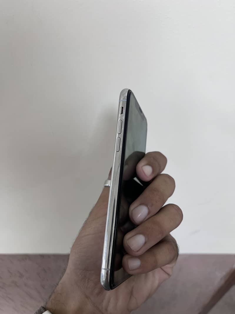 Apple iPhone X 1