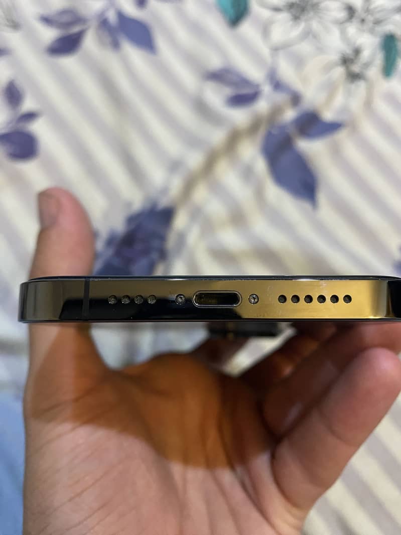 Apple iPhone 13 Pro Max 5