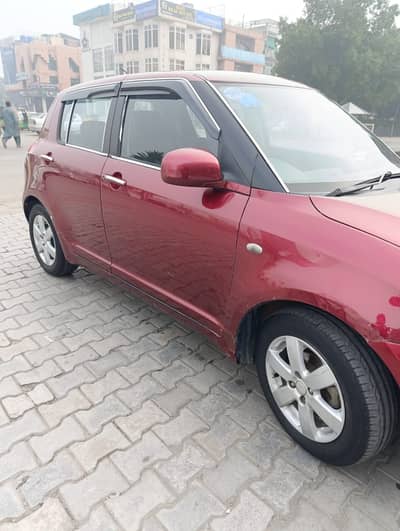 Suzuki Swift 2012 Dlx 1.3