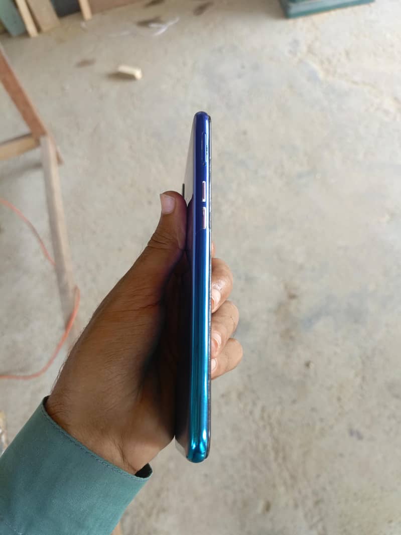 Realme 3 3