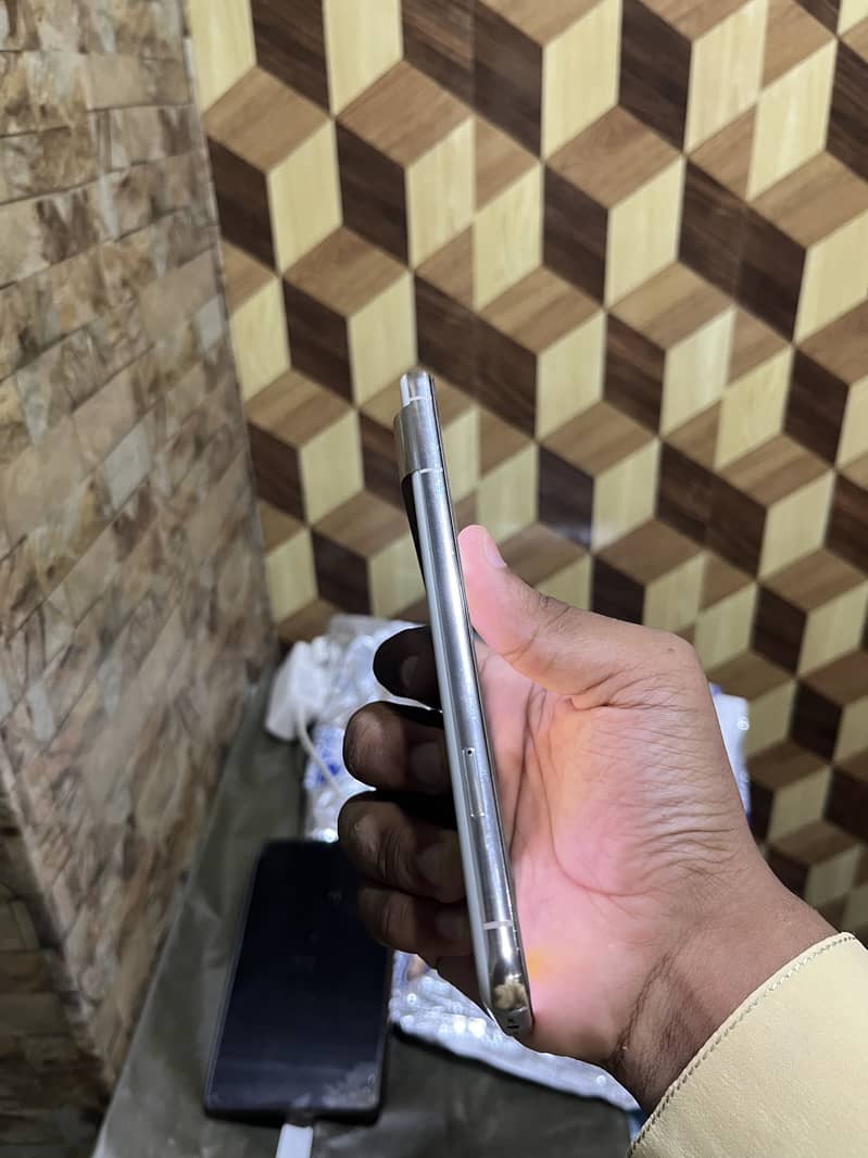 Google Pixel 8 Pro 5