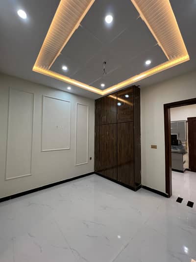 4 Marla lower portion available for rent