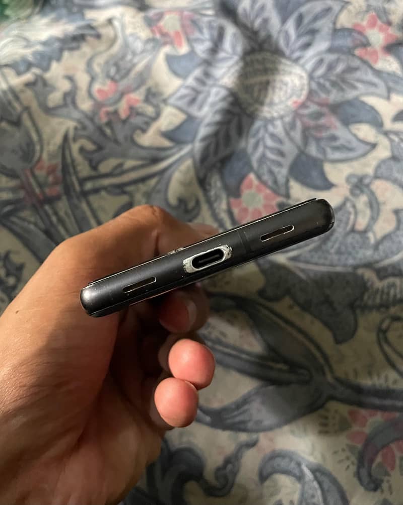 Google Pixel 7a 5