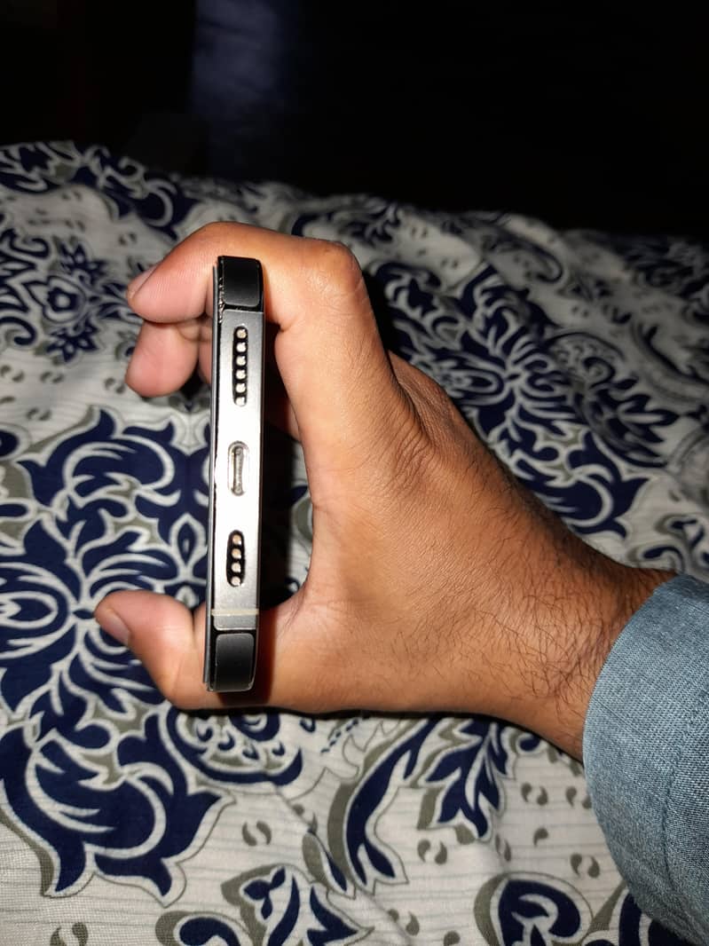 Apple iPhone 14 Pro Max 4