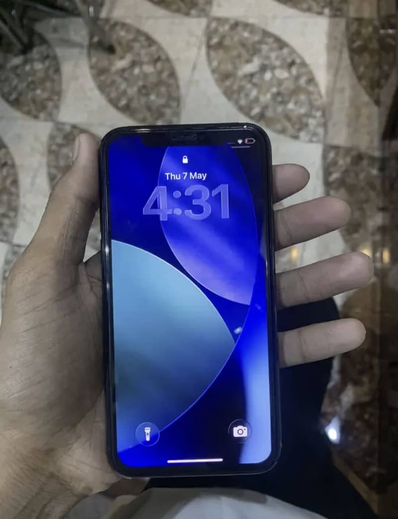 Apple iPhone 11 Pro 1