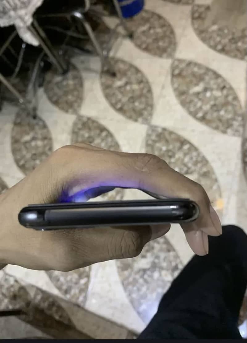 Apple iPhone 11 Pro 3