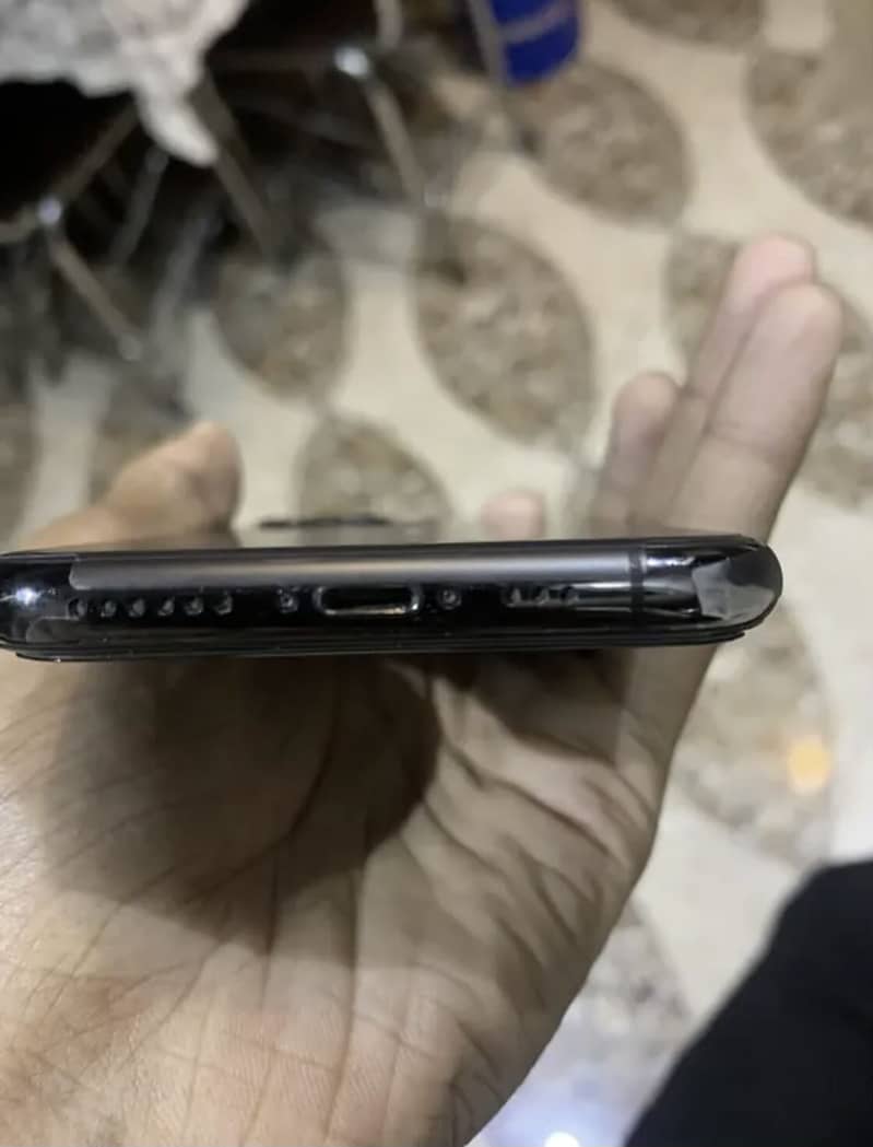 Apple iPhone 11 Pro 5