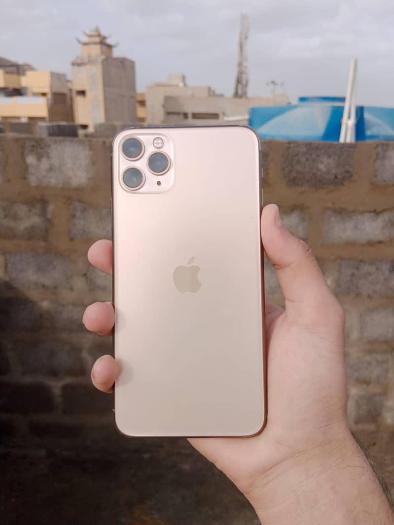 Apple iPhone 11 Pro Max 2
