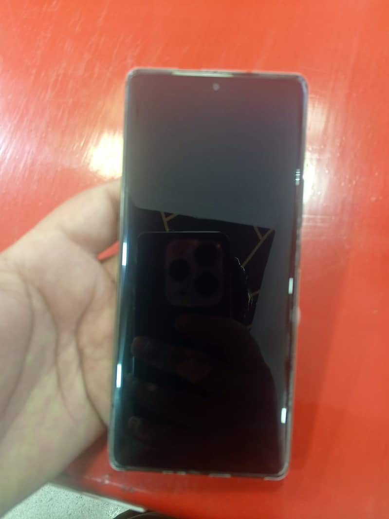 Tecno CAMON 30S 3