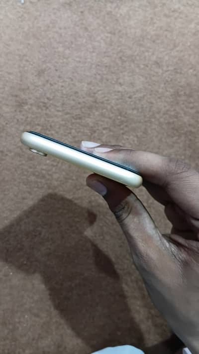 Apple iPhone XR