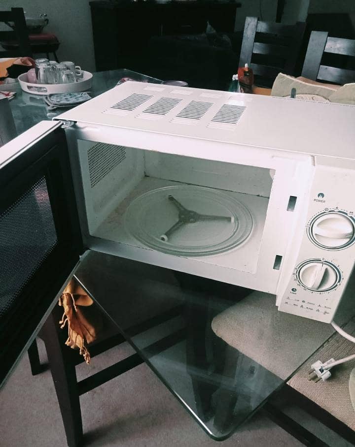 Microwave oven 1