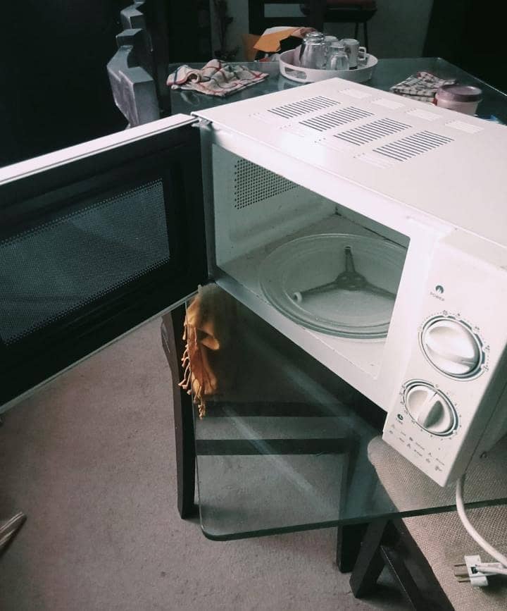 Microwave oven 4