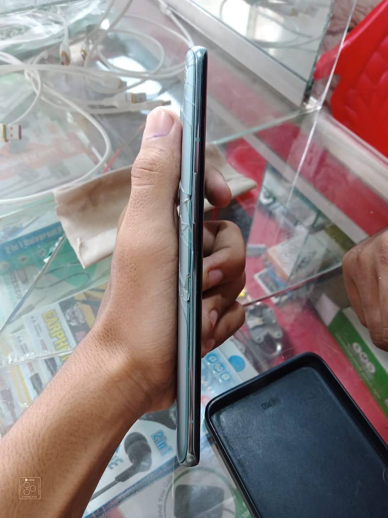 One Plus 9 Pro 3
