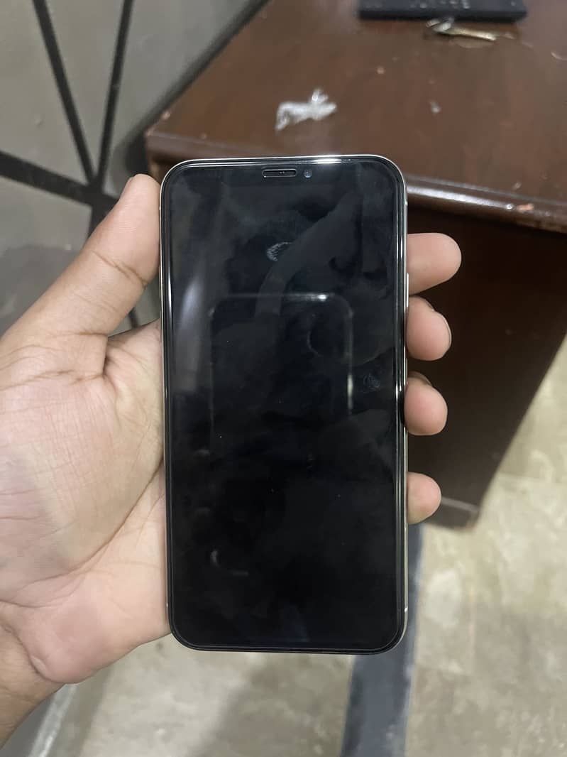 Apple iPhone X 3