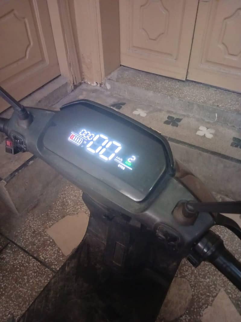 25 model new condition 2
