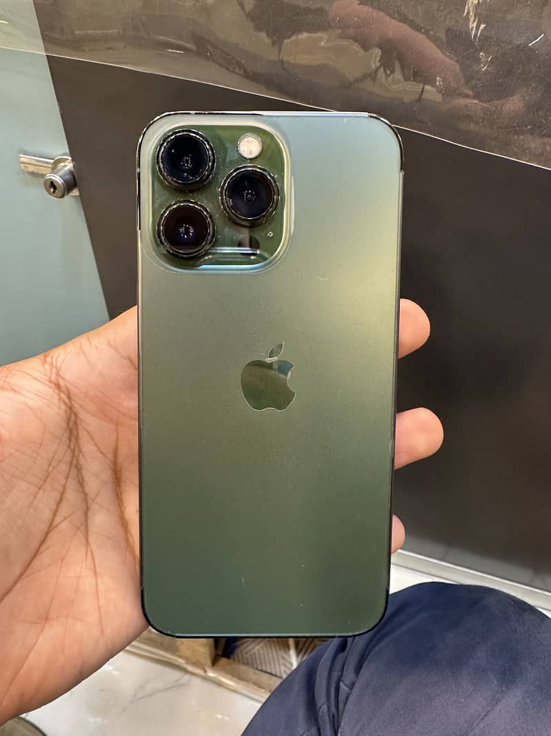 Apple iPhone 13 Pro 1
