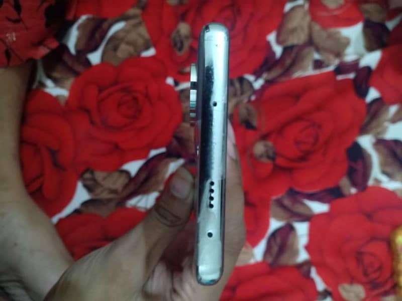 Tecno CAMON 40 Pro 4