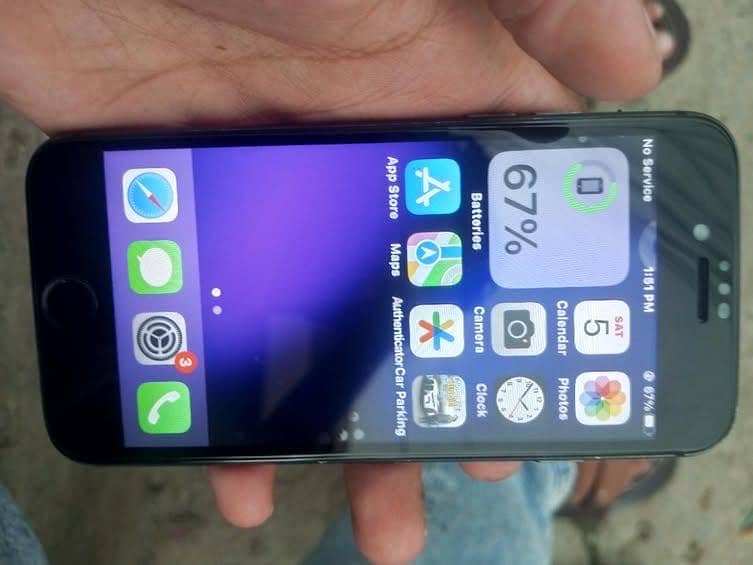 Apple iPhone 8 3