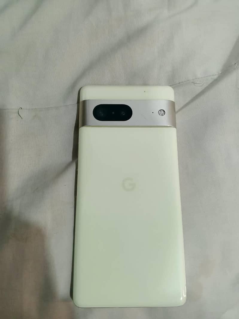 Google Pixel 7 4