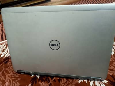 Dell latitude E7440, 8GB RAM, 583GB internal storage,113 MB graphic