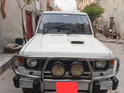 Mitsubishi Pajero 1988