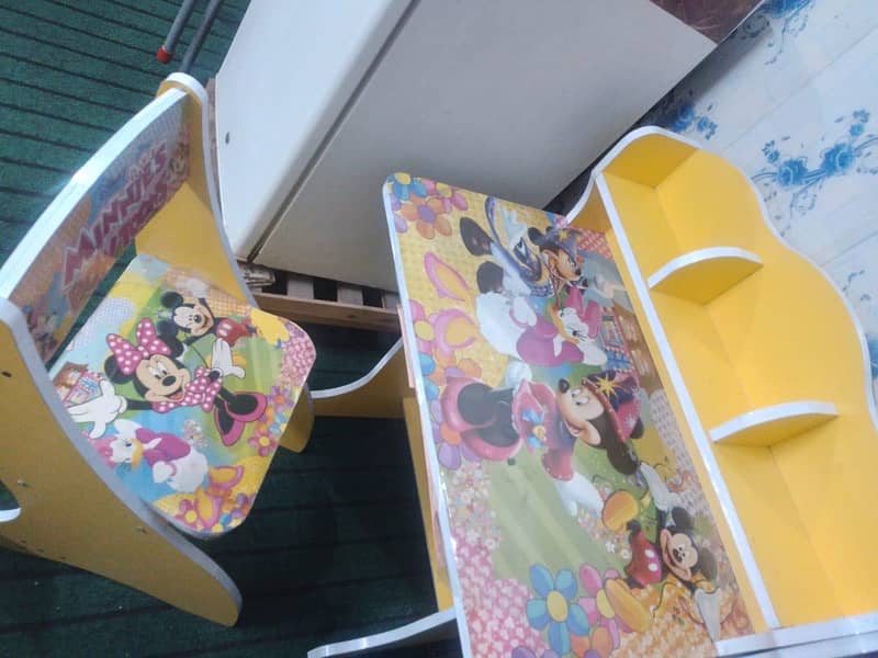 KIDS STUDY TABLE 3