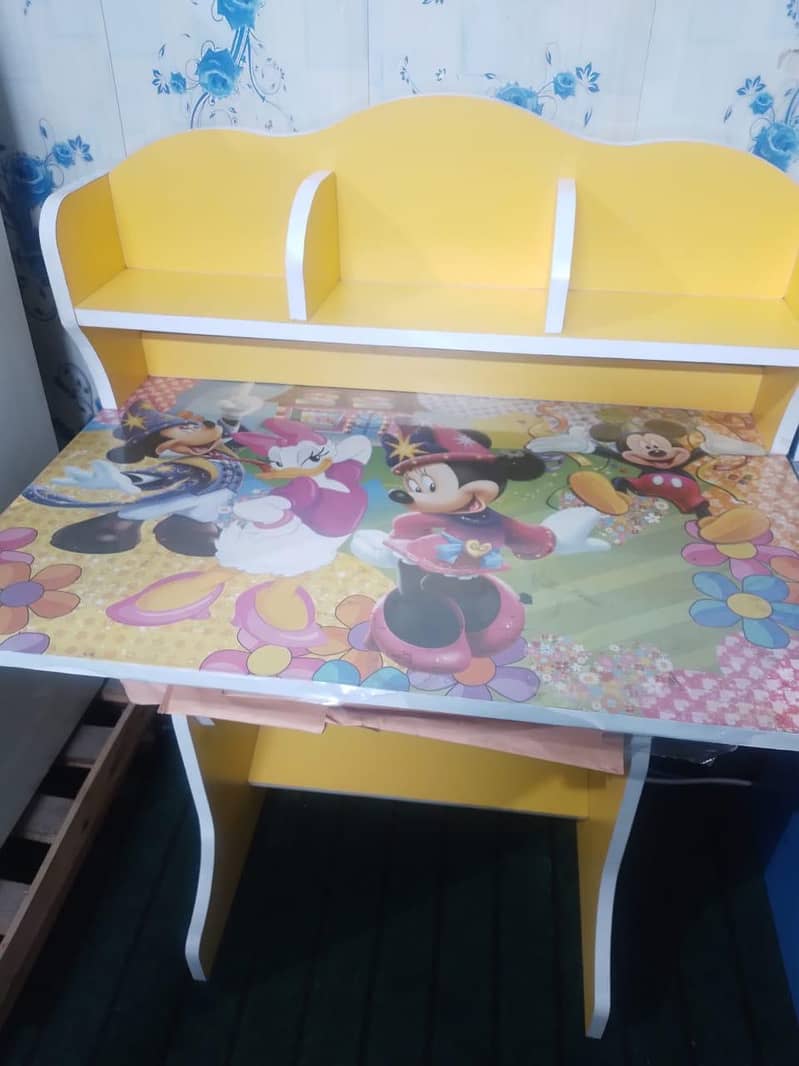 KIDS STUDY TABLE 4