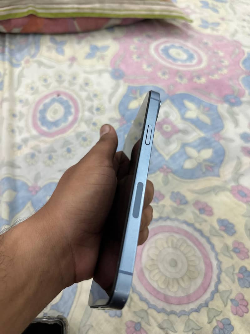 iPhone 14 plus 3