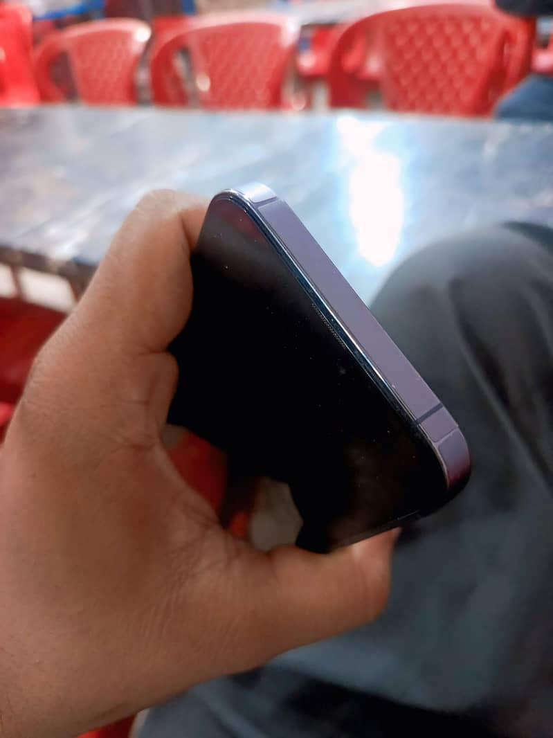 Apple iPhone 14 Pro Max 4
