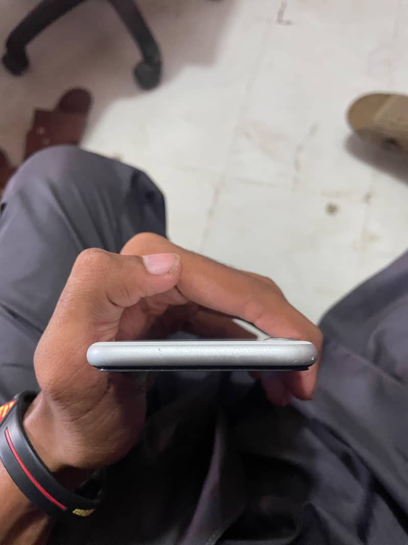 Apple iPhone SE 0