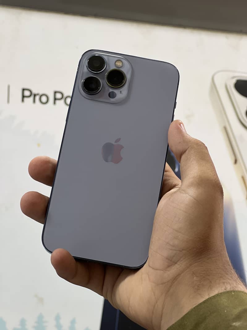 Apple iPhone 13 Pro Max 0