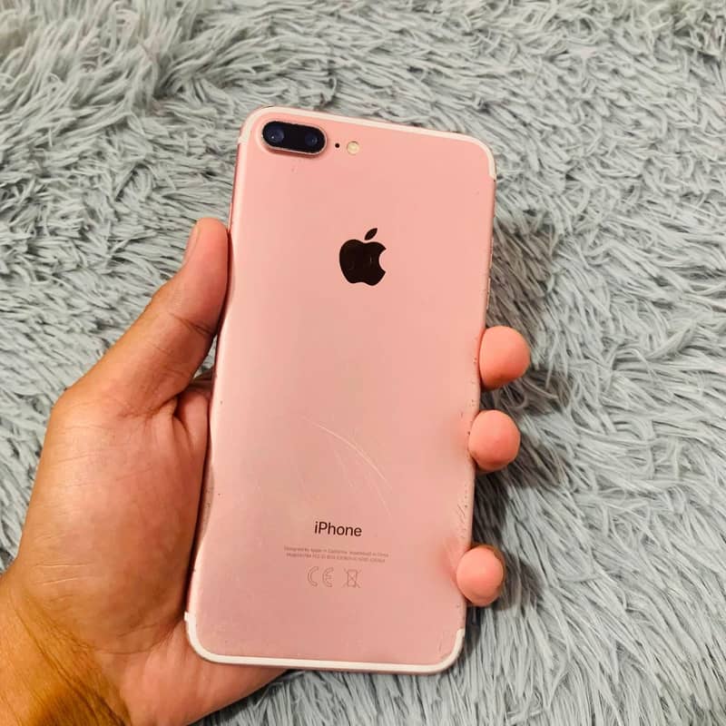 Apple iPhone 7 Plus 0