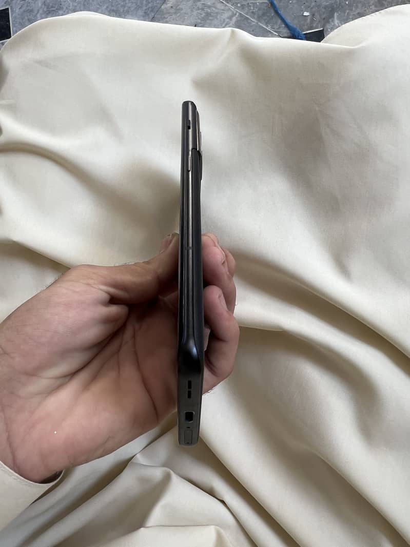 One Plus 10 Pro 6