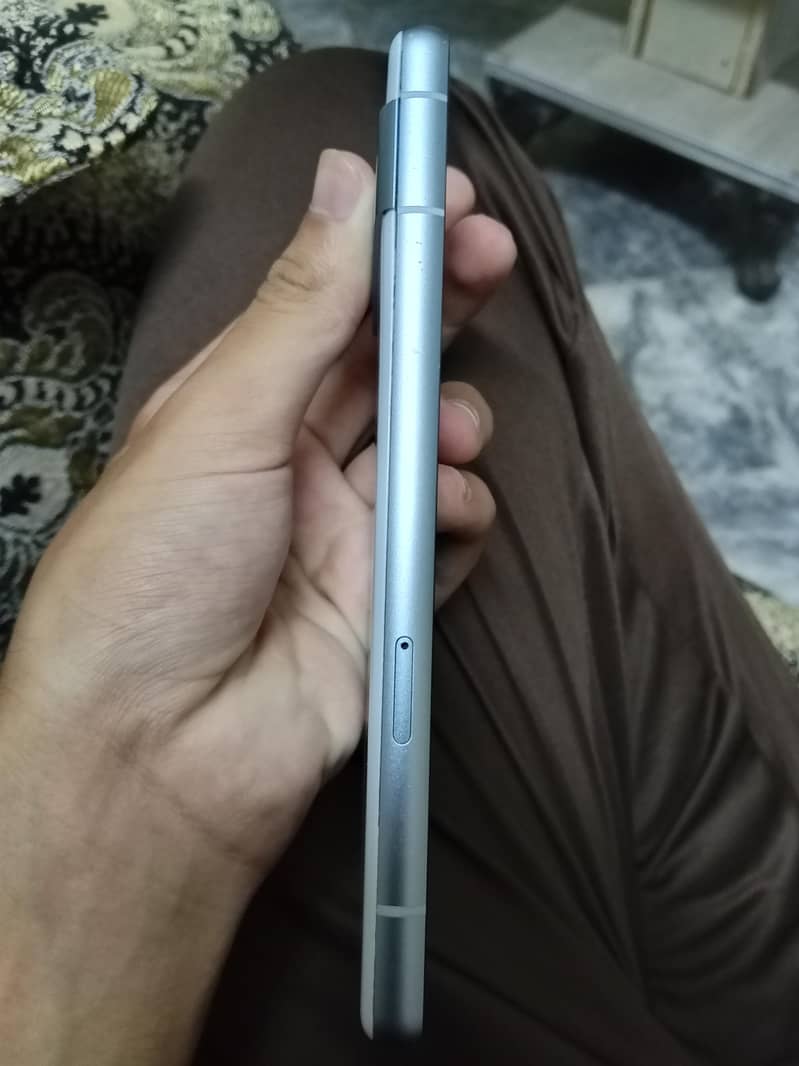 Google Pixel 7a 2