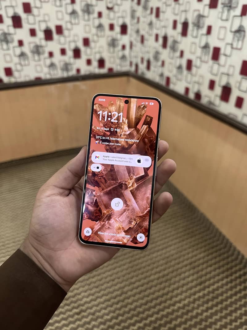 Google Pixel 8 1