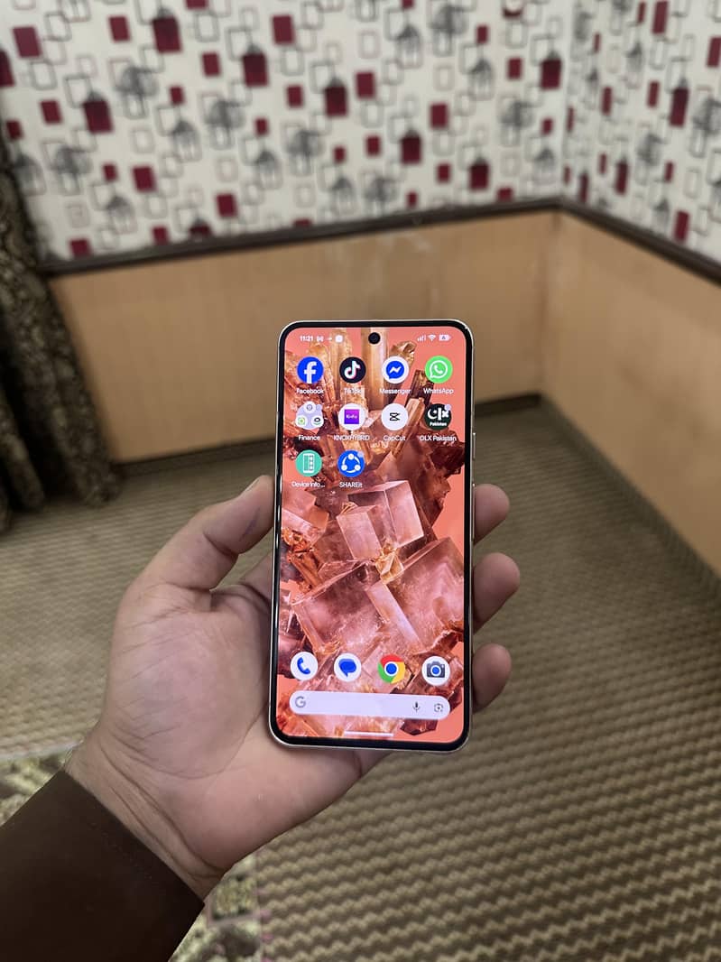 Google Pixel 8 2