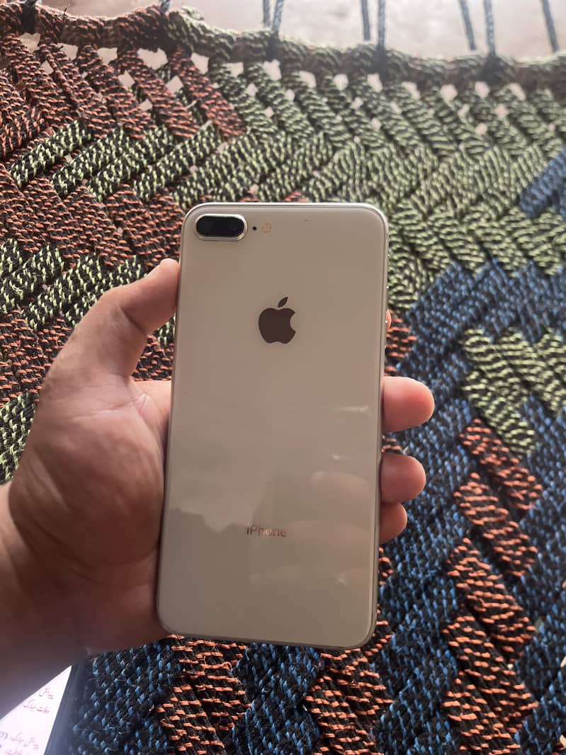 Apple iPhone 8 Plus 5