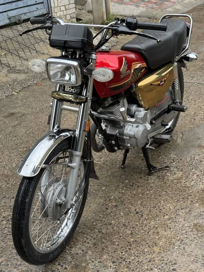 Honda CG 125 s (Gold Edition)