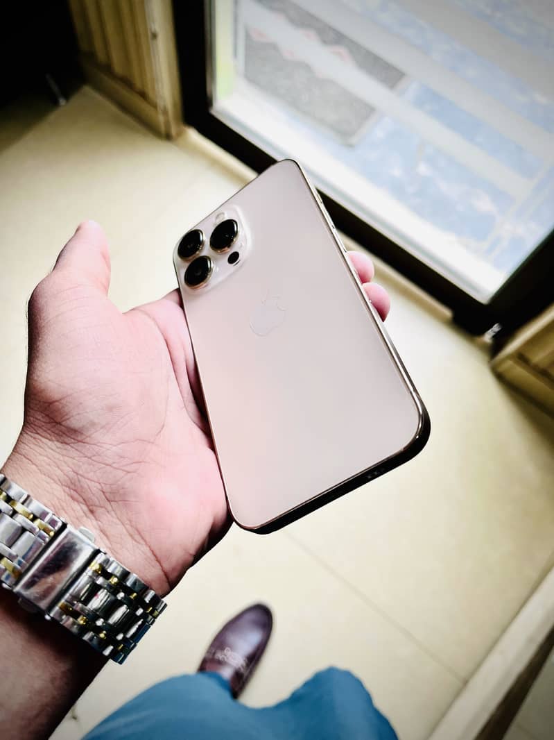 Apple iPhone 13 Pro 3