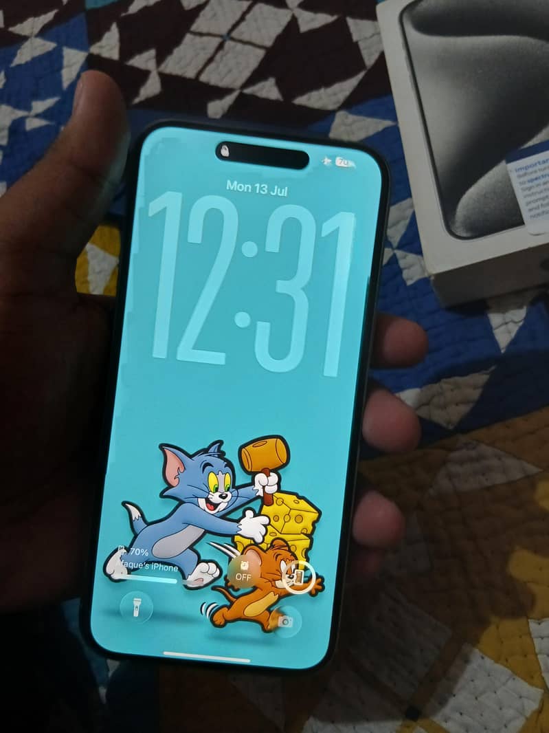 Apple iPhone 15 Pro Max 3
